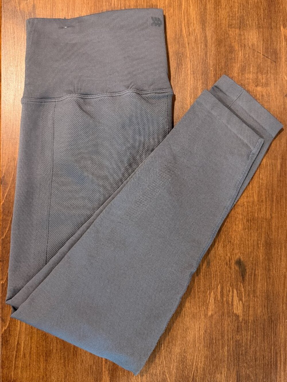 All in Motion Women's leggings Size  large Grey 7/8 23" Inseam